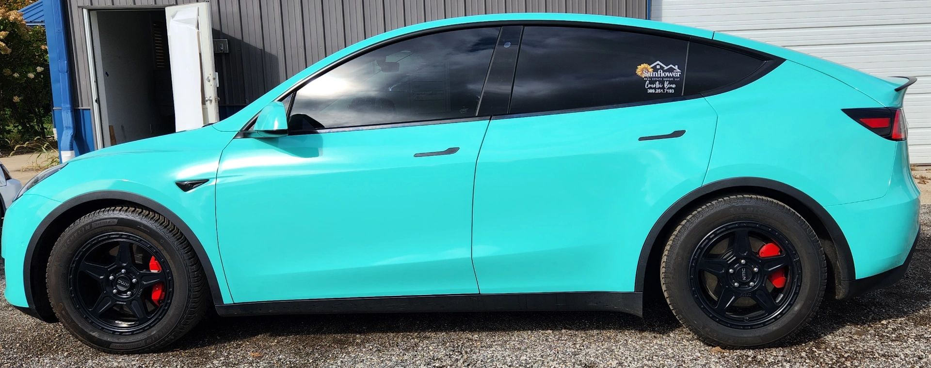 Color change wrap on Tesla