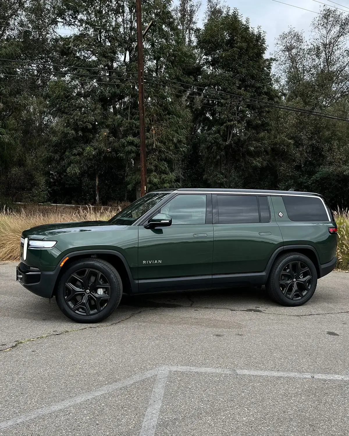 Rivian R1S Green